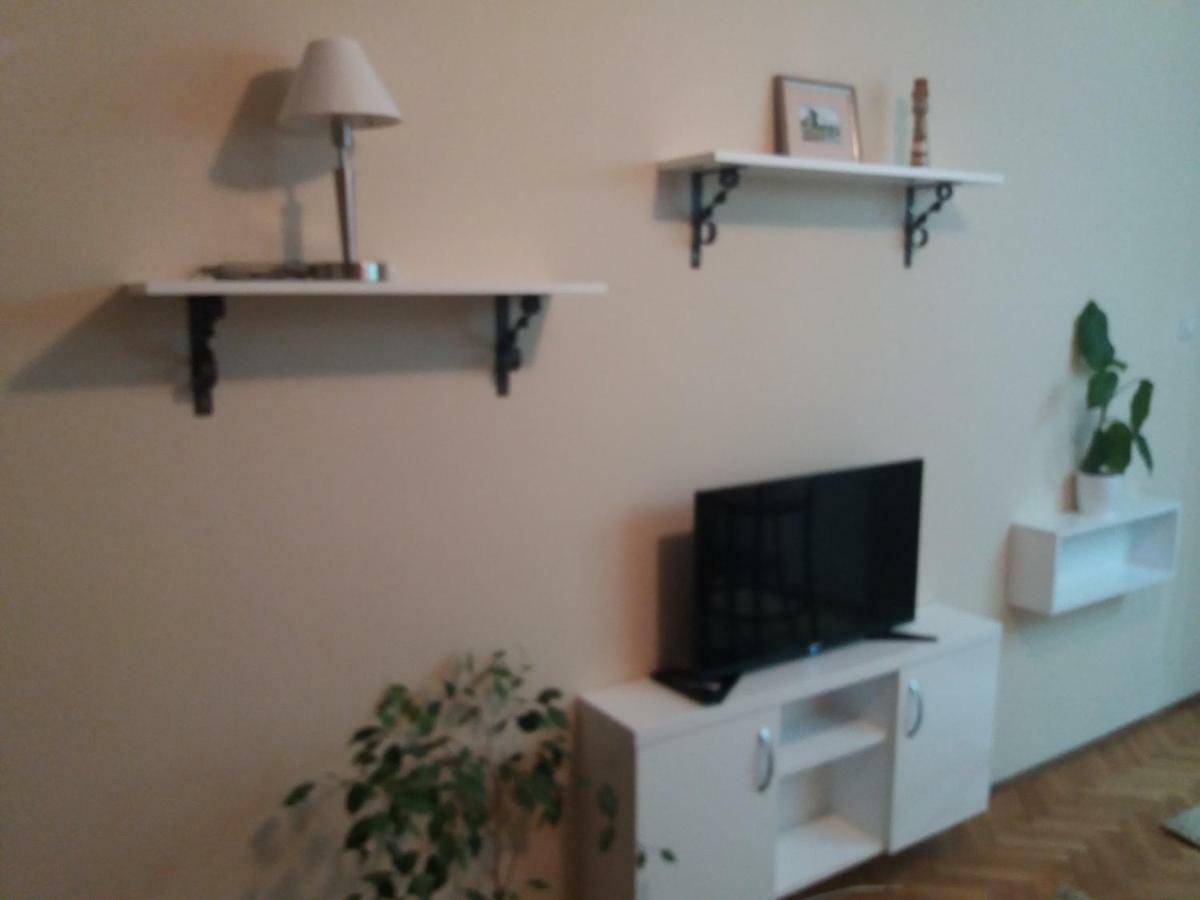 Studio Nina Νόβι Σαντ Εξωτερικό φωτογραφία